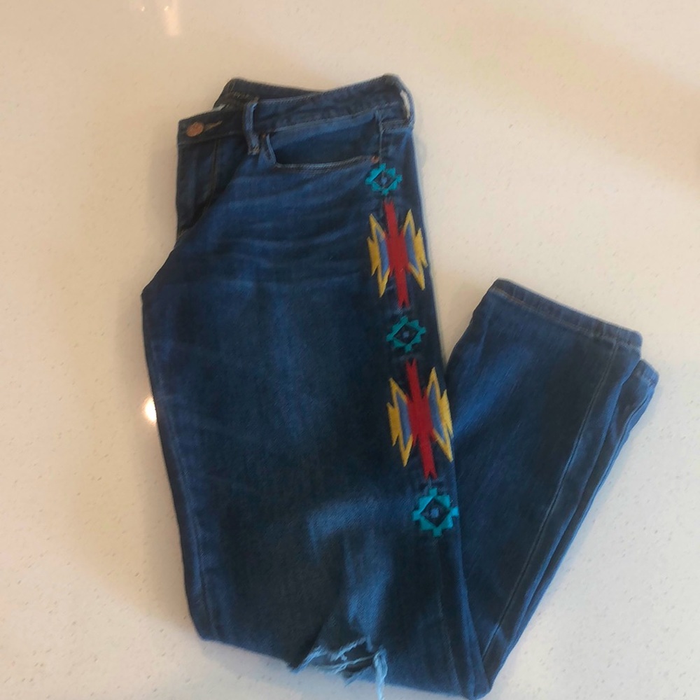 Embroidered cropped denim
